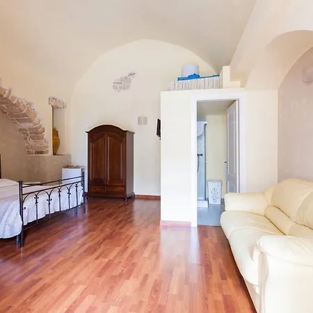 Apartment La Pietra Antica *